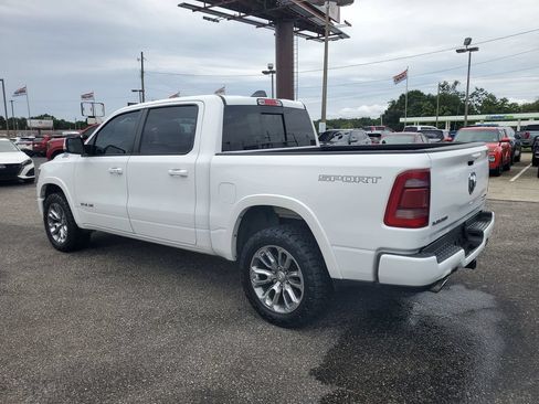 Used 2022 RAM 1500 Laramie AWD/4WD image 3
