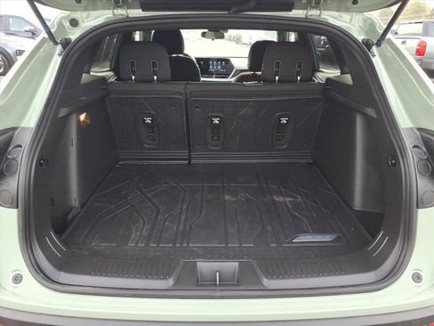 Used 2024 Chevrolet Trax RS w/ Driver Confidence Package image 8