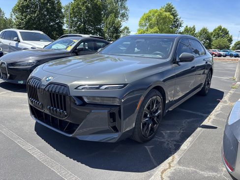 Certified 2023 BMW 740i RWD image 13