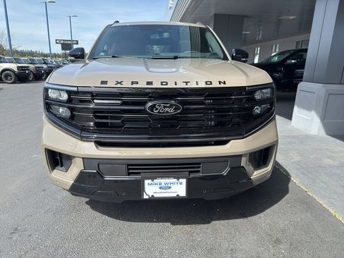 New 2026 Ford Expedition Max Platinum AWD/4WD image 2