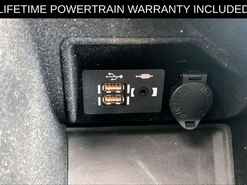 Used 2025 Lexus IS 500 RWD image 26