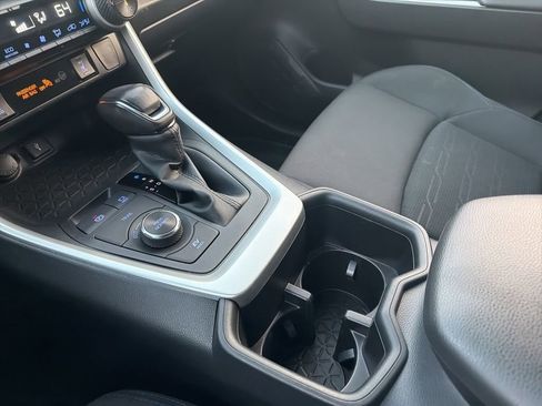 Used 2022 Toyota RAV4 SE w/ Convenience Package AWD/4WD image 25