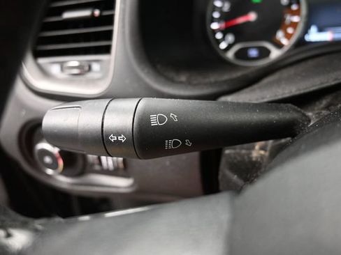 Used 2019 Jeep Renegade Limited w/ Quick Order Package 22P AWD/4WD image 17