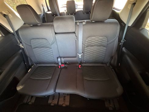 Used 2025 Nissan Pathfinder SV AWD/4WD image 41