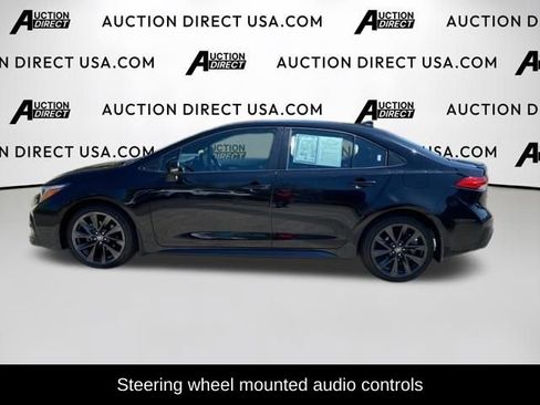 Used 2023 Toyota Corolla SE FWD image 3