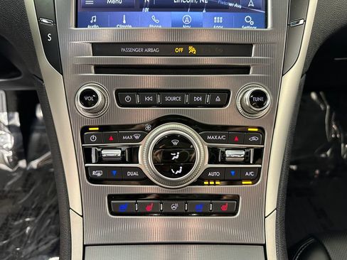 Used 2020 Lincoln MKZ Reserve w/ Elements Package AWD/4WD image 33