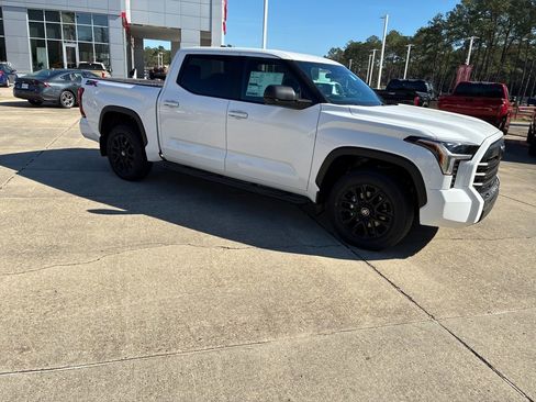 New 2026 Toyota Tundra SR5 image 9