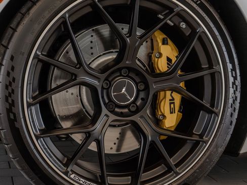 Used 2025 Mercedes-Benz AMG GT 63 image 31