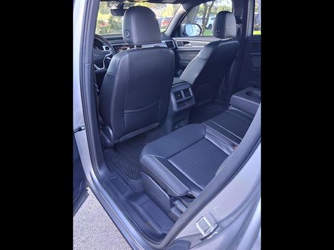 Used 2022 Volkswagen Atlas Cross Sport SE FWD image 10