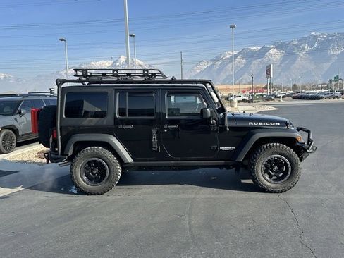 Used 2016 Jeep Wrangler Unlimited Rubicon w/ Connectivity Group image 29