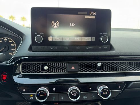 Used 2024 Honda Civic EX-L image 12