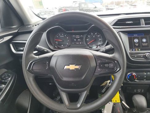 Used 2021 Chevrolet TrailBlazer LS image 24