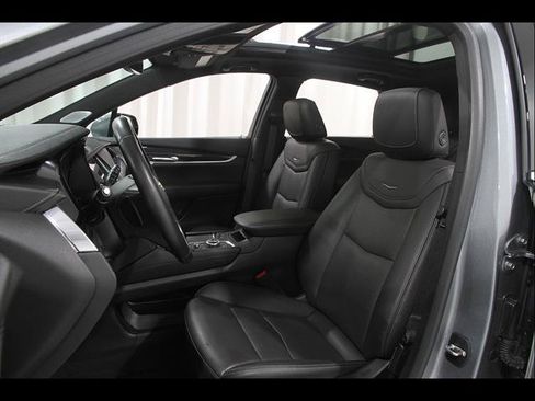 Used 2023 Cadillac XT5 Premium Luxury AWD/4WD image 5