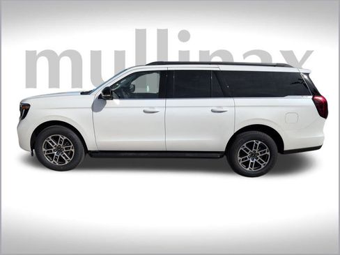 New 2025 Ford Expedition Max Active image 10