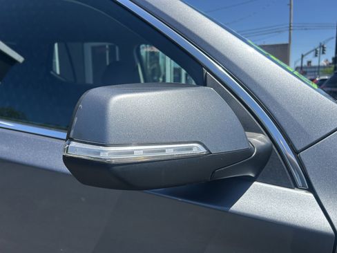 Used 2021 Chevrolet Traverse LT image 34