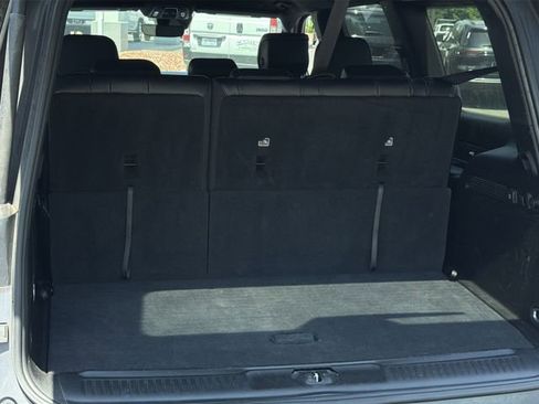 Used 2024 Jeep Wagoneer Series II w/ Flexible Seating Group RWD image 35