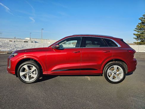New 2025 Audi Q5 Premium Plus image 3