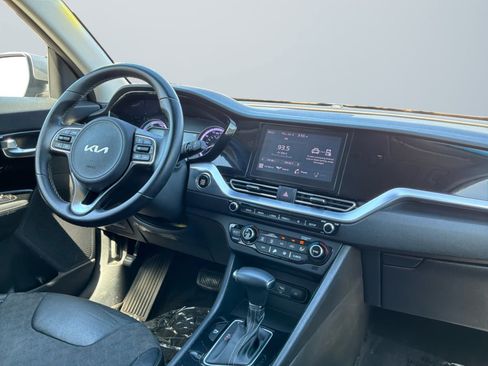 Used 2022 Kia Niro LXS FWD image 14