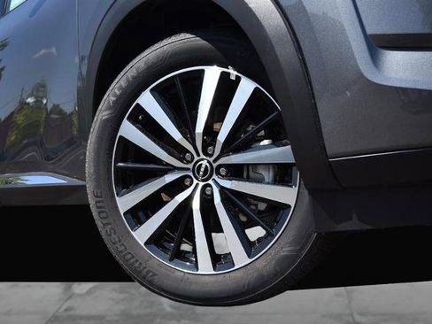 New 2025 Nissan Pathfinder Platinum w/ Cargo Package image 3