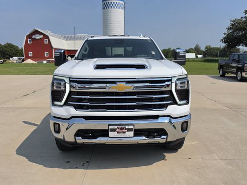 Certified 2026 Chevrolet Silverado 2500 LTZ w/ LTZ Premium Package AWD/4WD image 2