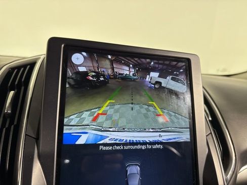 Used 2022 Ford Edge Titanium w/ Class II Trailer Tow Package image 34