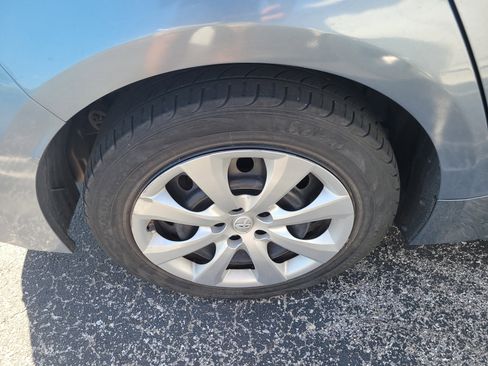 Used 2020 Toyota Corolla LE image 8