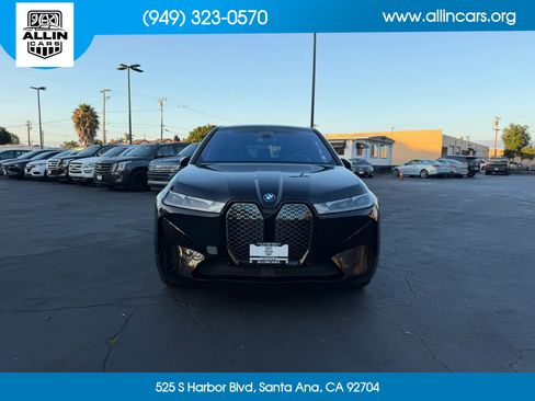 Used 2024 BMW iX xDrive50 w/ Premium Package AWD/4WD image 2
