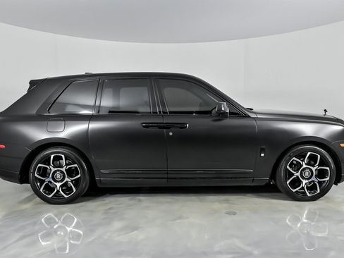 Used 2019 Rolls-Royce Cullinan image 14