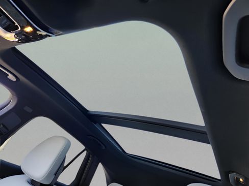 New 2026 Mercedes-Benz GLC 300 image 12