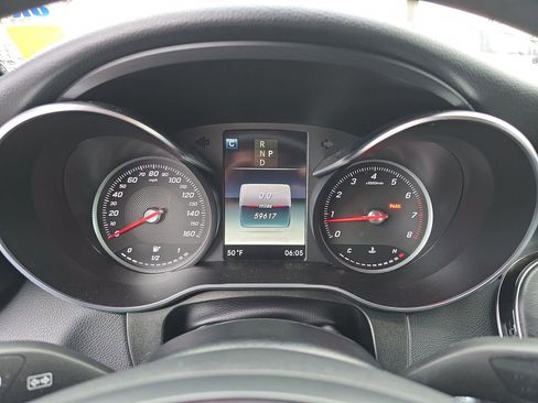 Used 2019 Mercedes-Benz GLC 300 4MATIC image 12