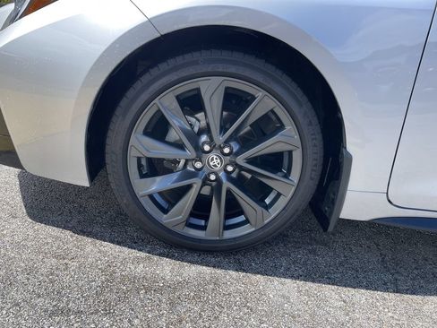 Used 2024 Toyota Corolla SE w/ SE Premium Package FWD image 8