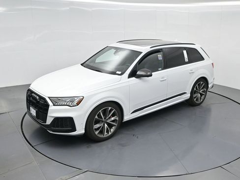 Used 2023 Audi SQ7 Prestige w/ Prestige Package image 29