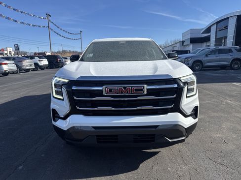 Used 2025 GMC Terrain Elevation image 9