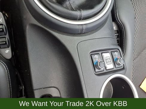 Used 2019 Nissan 370Z Touring Sport image 18