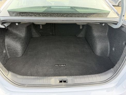 Used 2024 Nissan Altima 2.5 SR image 10