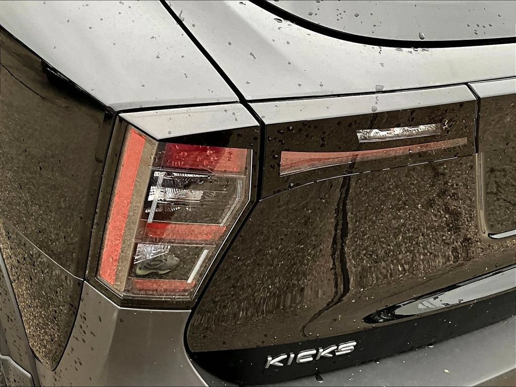 New 2026 Nissan Kicks SR w/ Cold Weather Package AWD/4WD image 30