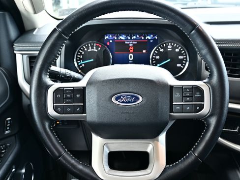 Used 2022 Ford Expedition XLT AWD/4WD image 19