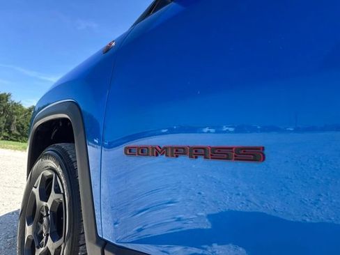 Used 2024 Jeep Compass Trailhawk AWD/4WD image 9
