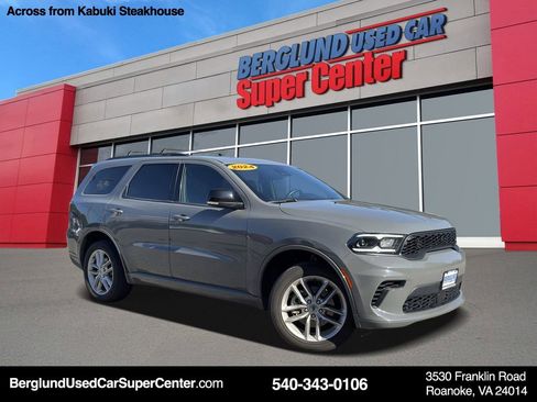 Used 2024 Dodge Durango GT image 1