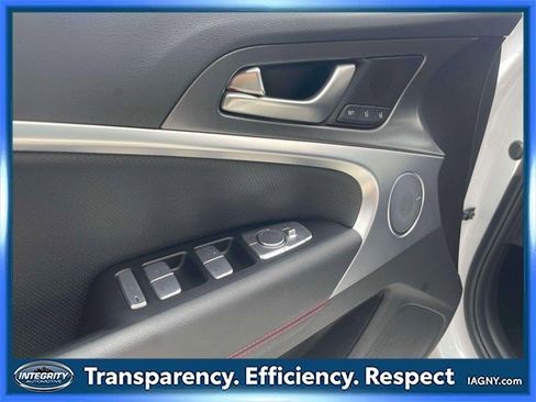 Used 2025 Genesis G70 2.5T w/ Sport Prestige Package image 16