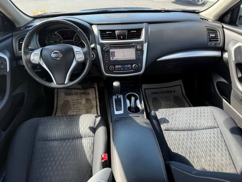 Used 2017 Nissan Altima 2.5 SV w/ Convenience Package FWD image 18