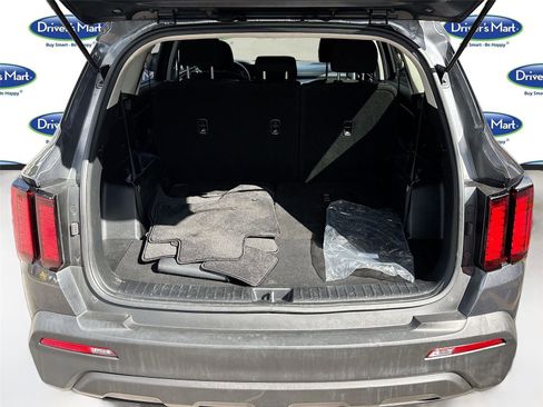 Used 2023 Kia Sorento LX image 26