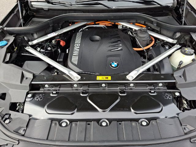 Used 2024 BMW X5 xDrive50e w/ M Sport Package AWD/4WD image 27