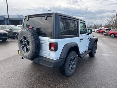 Used 2019 Jeep Wrangler Sport image 5