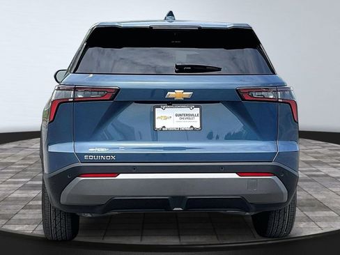 New 2026 Chevrolet Equinox LT w/ Safety and Technology Package FWD image 4