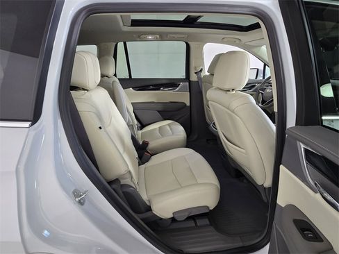 Used 2024 Cadillac XT6 Premium Luxury w/ LPO, Floor Liner Package image 18