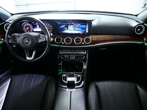 Used 2018 Mercedes-Benz E 300 4MATIC image 10
