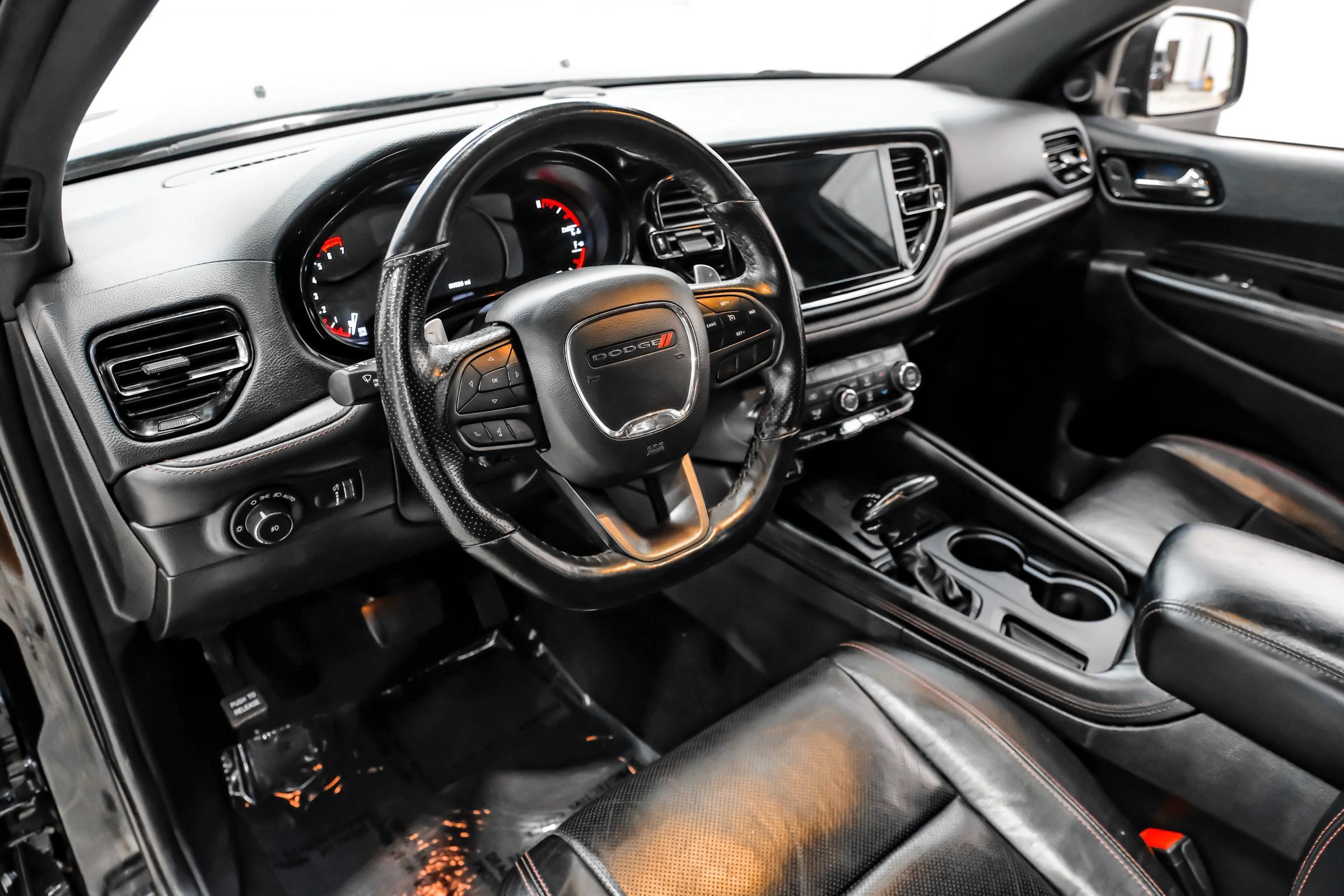 Used 2022 Dodge Durango R/T w/ Blacktop Package RWD image 15