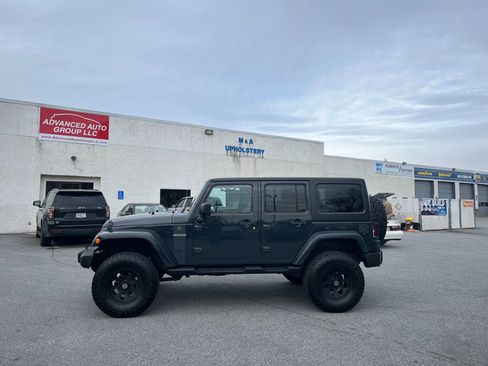 Used 2016 Jeep Wrangler Unlimited Sport image 5