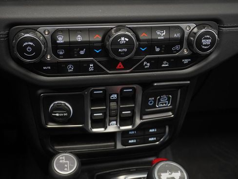 Used 2024 Jeep Wrangler Sahara w/ Technology Group image 35